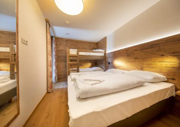 0019 KL Edelweisshaus 10 17a