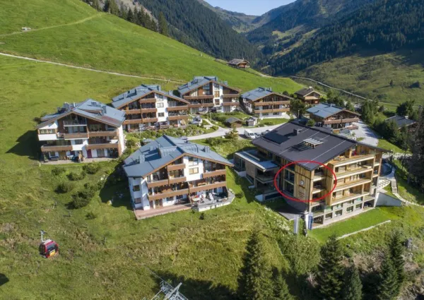 0022 KL Edelweisshaus 10 zomer 2