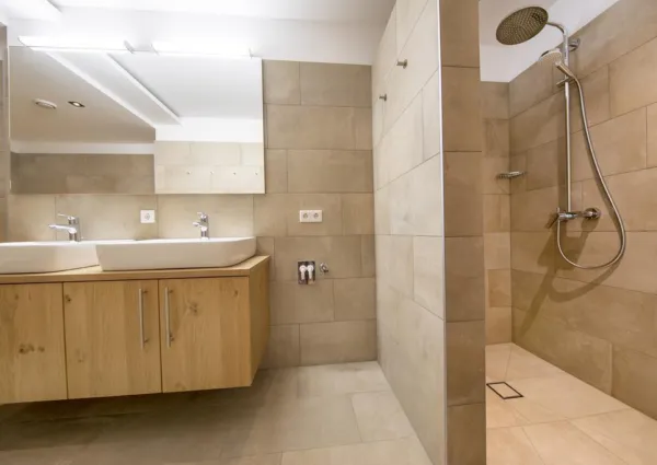 0020 KL Edelweisshaus 11 24