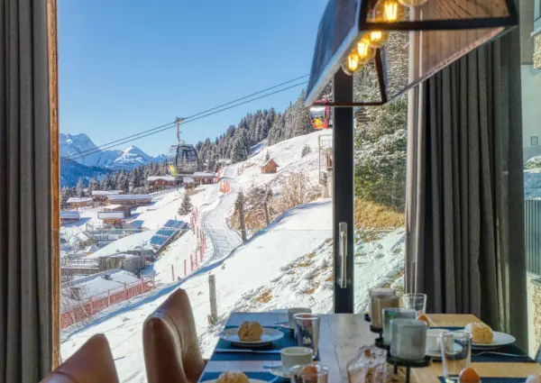 Edelweisshaus Top 6 sfeerbeeld aan tafel