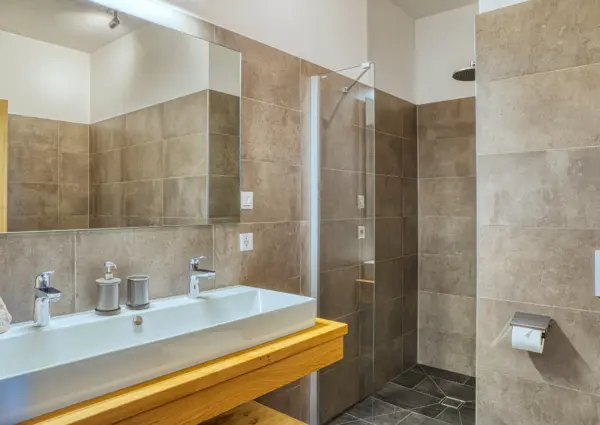 Edelweisshaus Top 6 badkamer