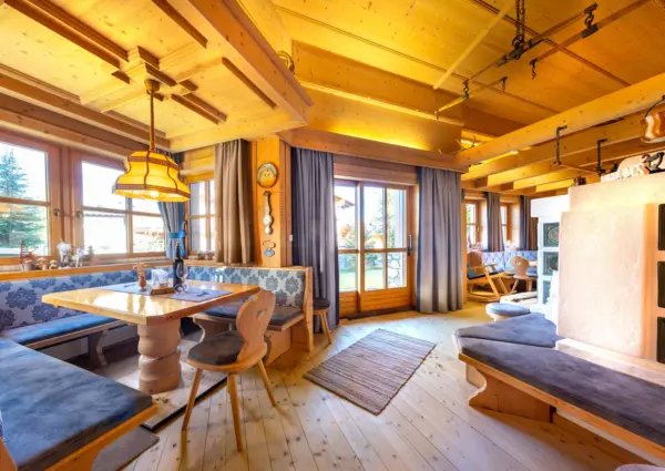 Hochkrimml Falkenstein Dahoam kleine eethoek