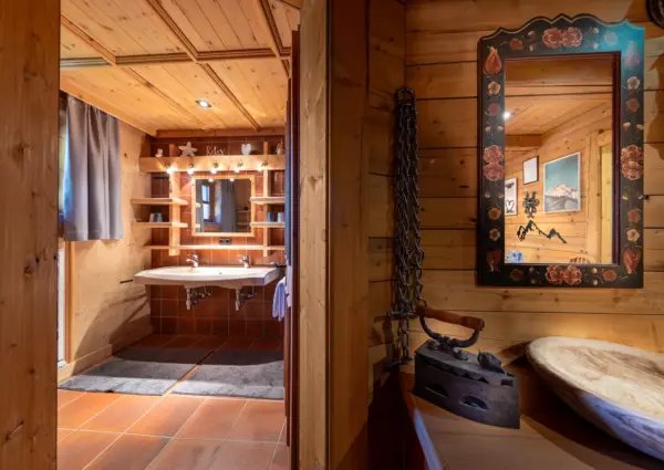 Hochkrimml Falkenstein Dahoam hal badkamer