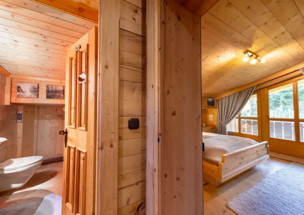 Hochkrimml Falkenstein Dahoam overloop toilet en slaapkamer