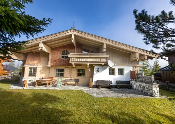 Hochkrimml Falkenstein Dahoam zomer aanzicht 2