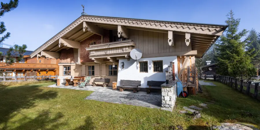 Hochkrimml Falkenstein Dahoam zomer aanzicht 1