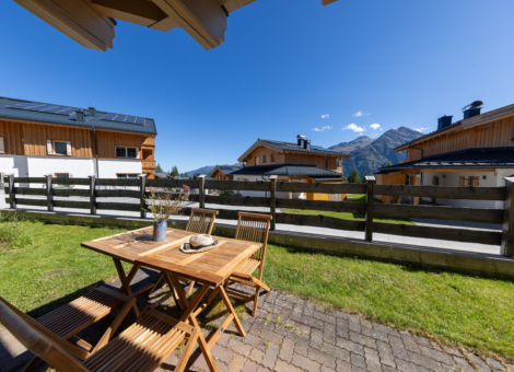 Hochkrimml Gans den Berg 2 zomer uitzicht terras eettafel