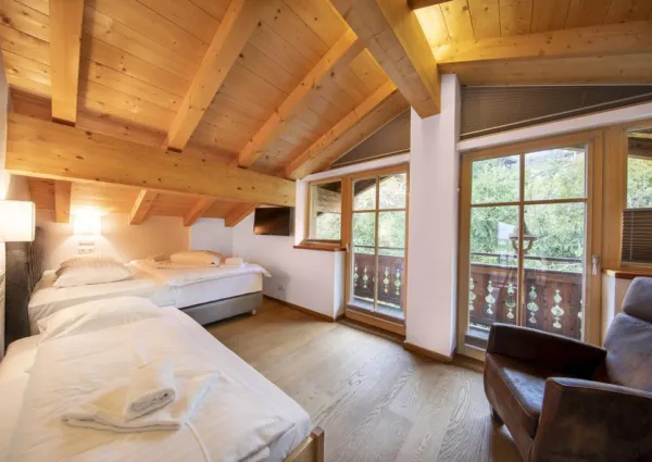 0014 BB Pinzghaus 12a