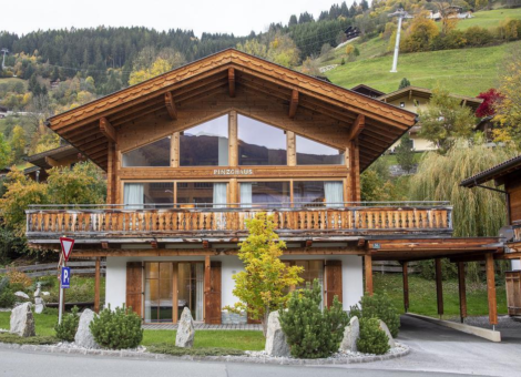 0023 BB Pinzghaus zomer 1