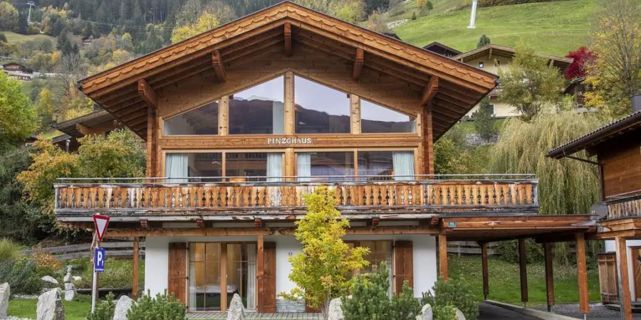0023 BB Pinzghaus zomer 1