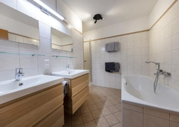 0008 SM Aineckblick top 2 14