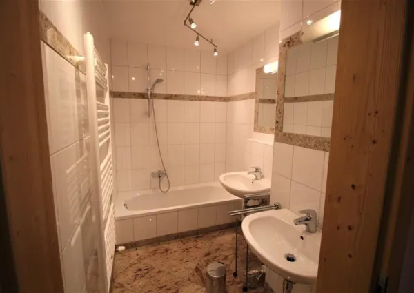 0009 KL Carina 14 22