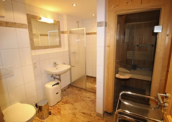 0012 KL Carina 14 23