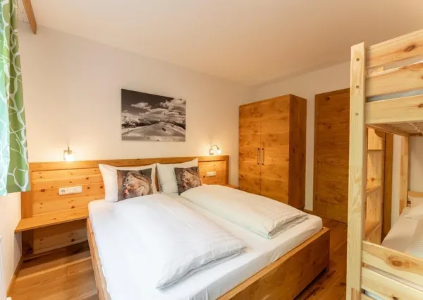 0012 NK Haus Floria 24