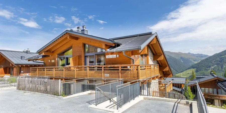 0002 HK Hideout 2023 Zomer