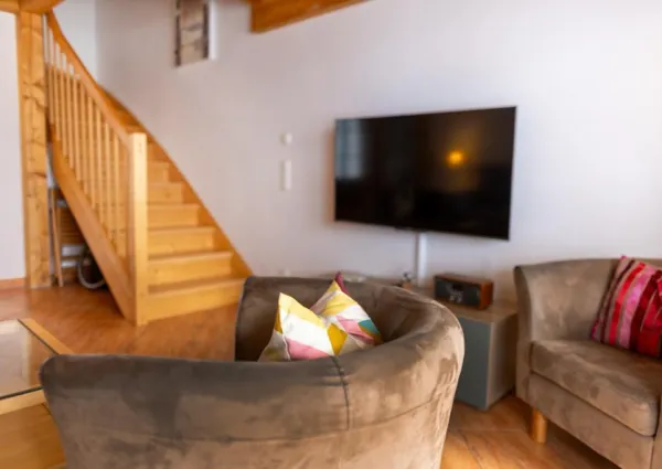 0007 HK Patricia top 1 2024 5