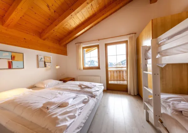 0020 HK Patricia top 1 2024 14