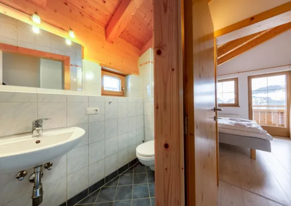 0025 HK Patricia top 1 2024 22