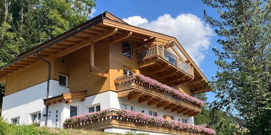 0002 WLD Haus Schoneben zomer 1