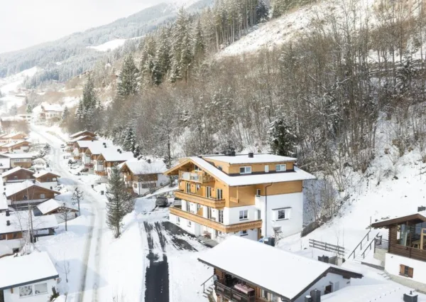 0001 Schoneben aanzicht sneeuw