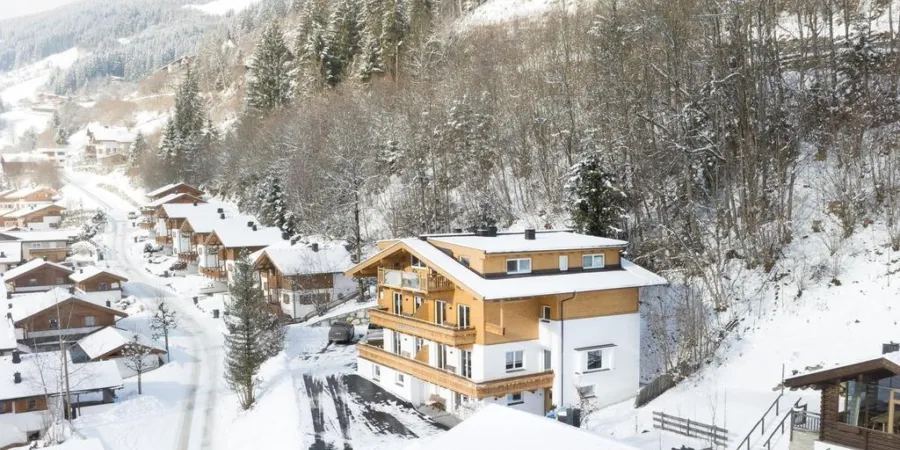 0001 Schoneben aanzicht sneeuw