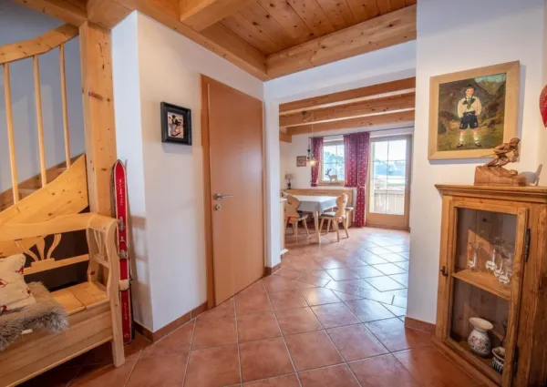 0005 HK Wildkar top 1 4