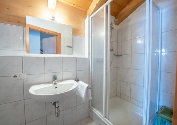 0013 HK Wildkar top 1 13