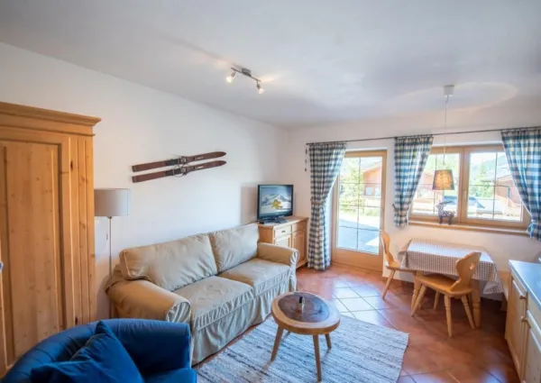 0019 HK Wildkar top 2 1