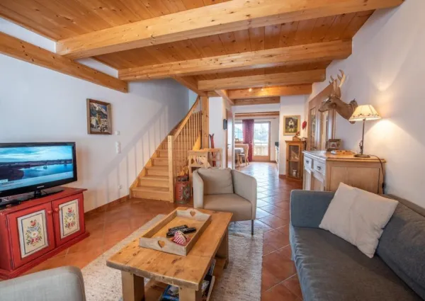 0004 HK Wildkar top 1 3