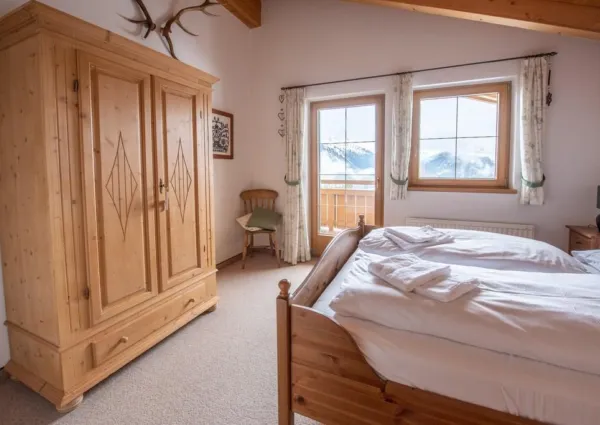 0017 HK Wildkar top 1 16