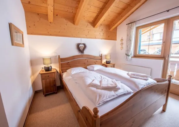 0018 HK Wildkar top 1 17