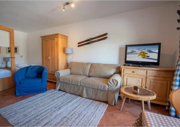 0003 HK Wildkar top 2 2