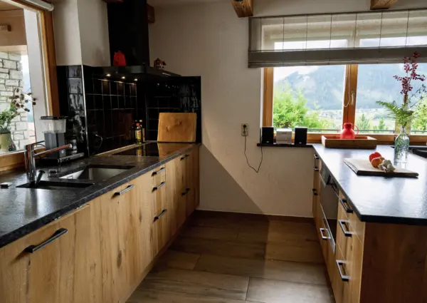 Neukirchen Hieburg Lodge Keuken