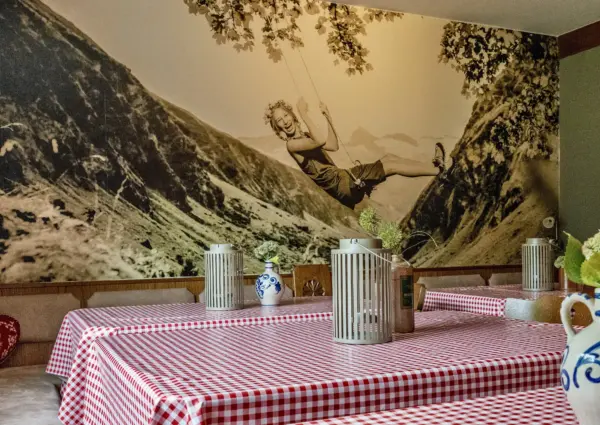 Neukirchen Hieburg Lodge Oostenrijkse muur