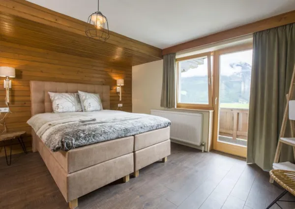 0014 NK Hieburg Lodge 24