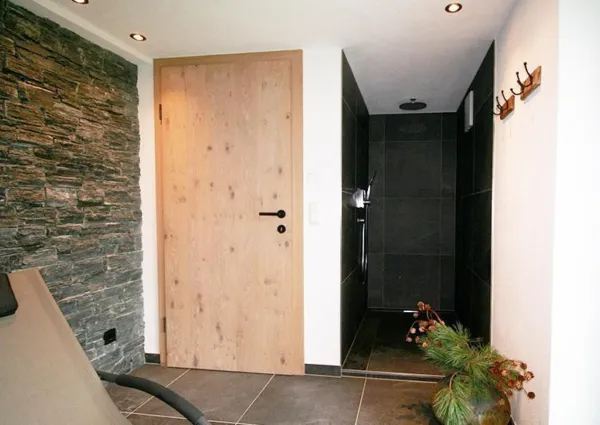 0018 NK Hieburg Lodge 30