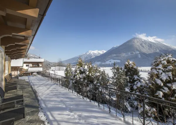 0025 NK Hieburg Lodge winter 2