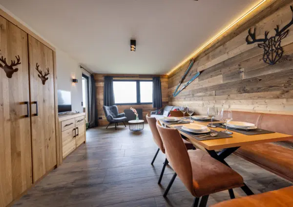 Hochleger am Anger Top 10 Koningsleiten eettafel overzicht woonkamer