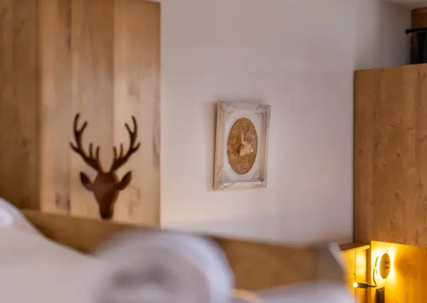Hochleger am Anger Top 10 Koningsleiten slaapkamer detail muur