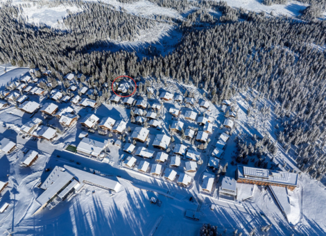 Latschen Lodge ligging winter vanaf piste