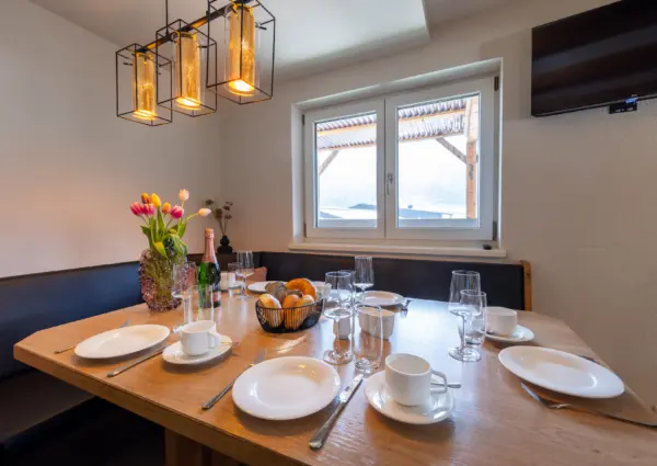 Bramberg Ma La1 eettafel gedekt