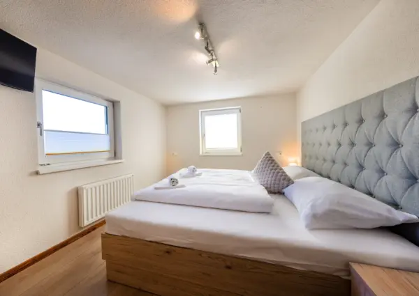 Bramberg Ma La1 slaapkamer kast hoog raam