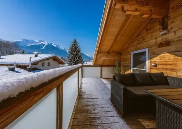 Bramberg Ma La2 balkon uitzicht rechts AI winter