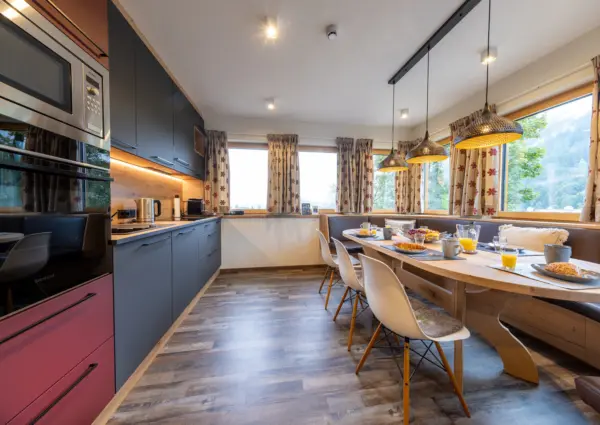 Mountain Resort Top 1 Dienten keuken met eettafel