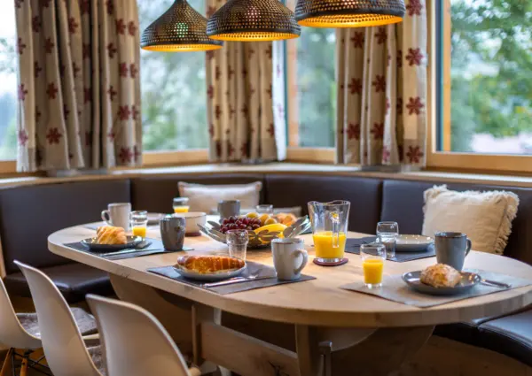 Mountain Resort Top 1 Dienten eettafel