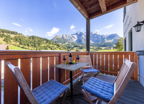 Dienten Mountain Resort Top 1 balkon met uitzicht op Hochk C3 B6nig