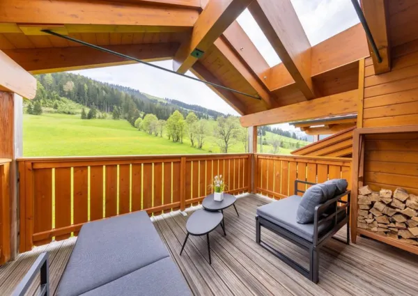 0019 DN Mountain Resort Top 13 Balkon