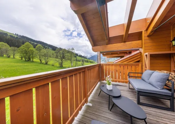 0002 DN Mountain Resort Top 13 Balkon 2