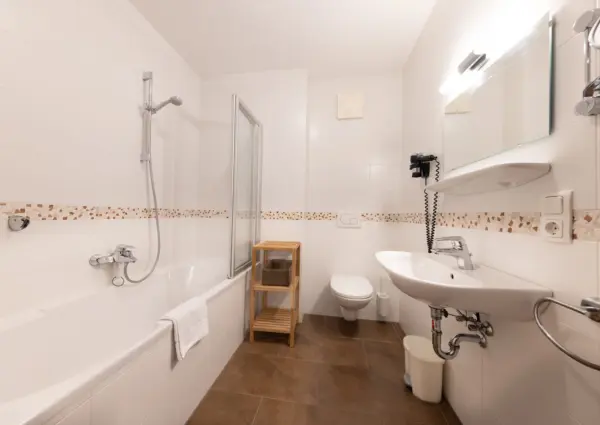 Mountainresort Top 7 Dienten badkamer met bad