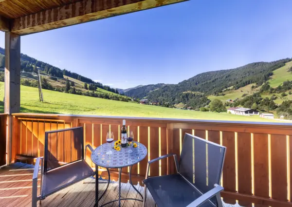 Dienten Mountainresort Top 7 zomers balkon